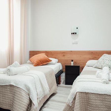 Hostal Ruta De Francia Barcelona Kültér fotó