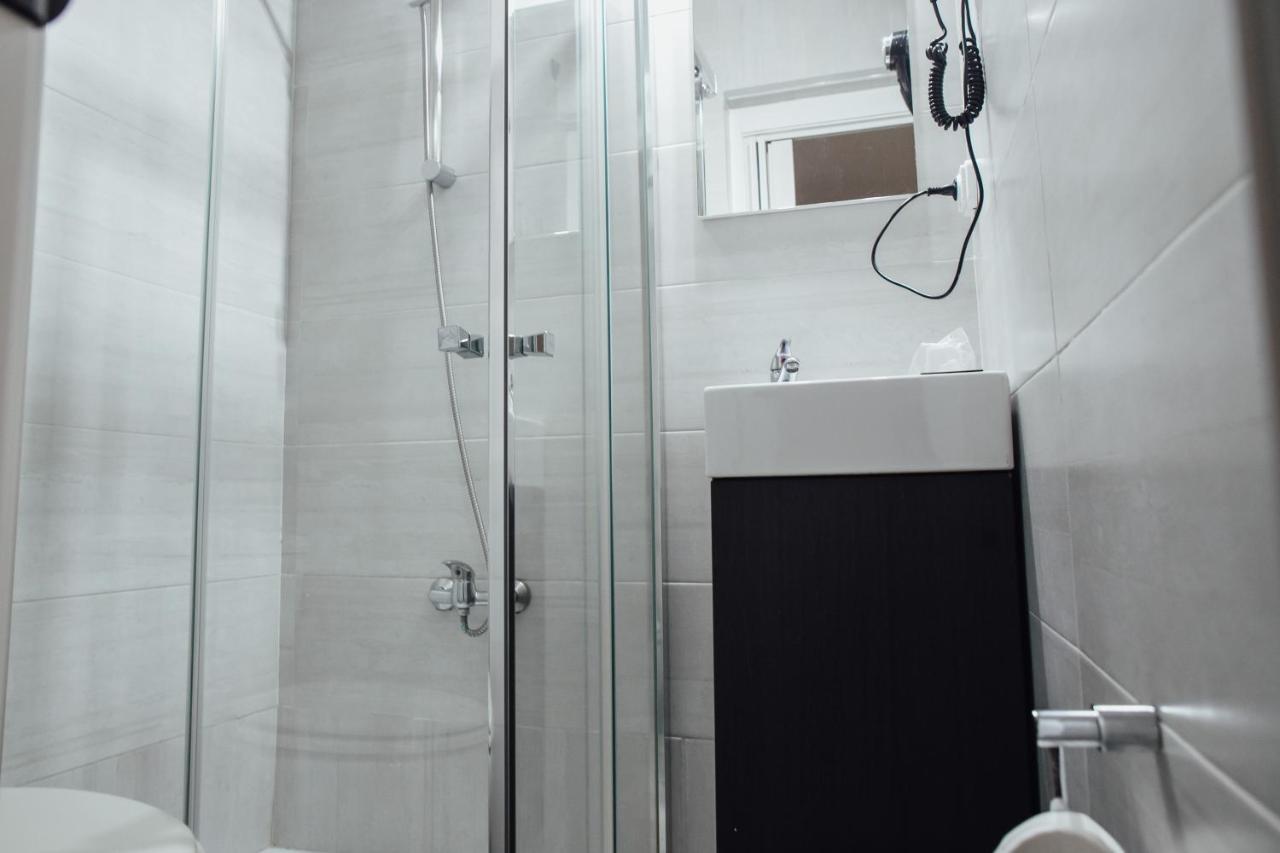 Hostal Ruta De Francia Barcelona Kültér fotó