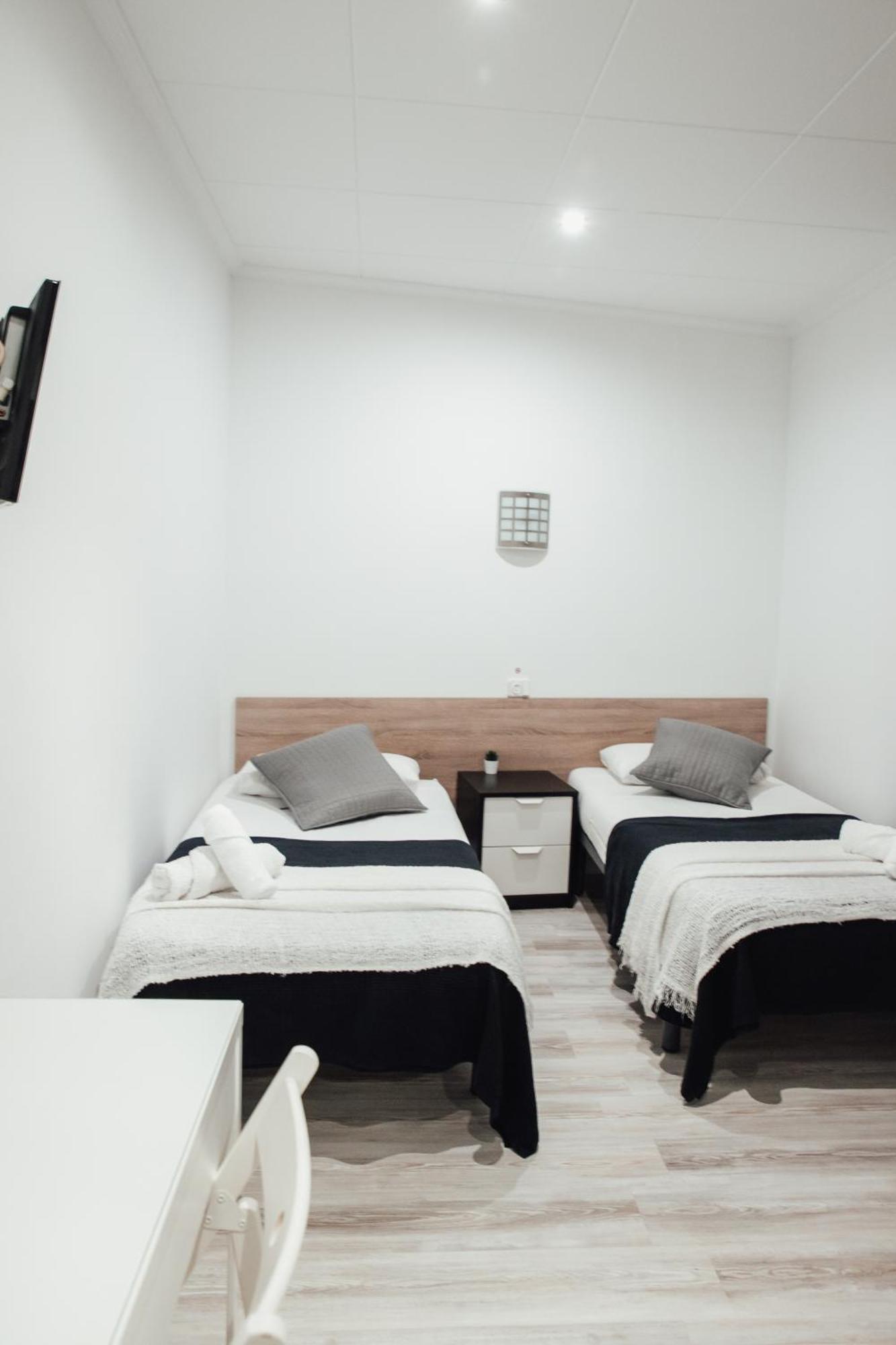Hostal Ruta De Francia Barcelona Kültér fotó