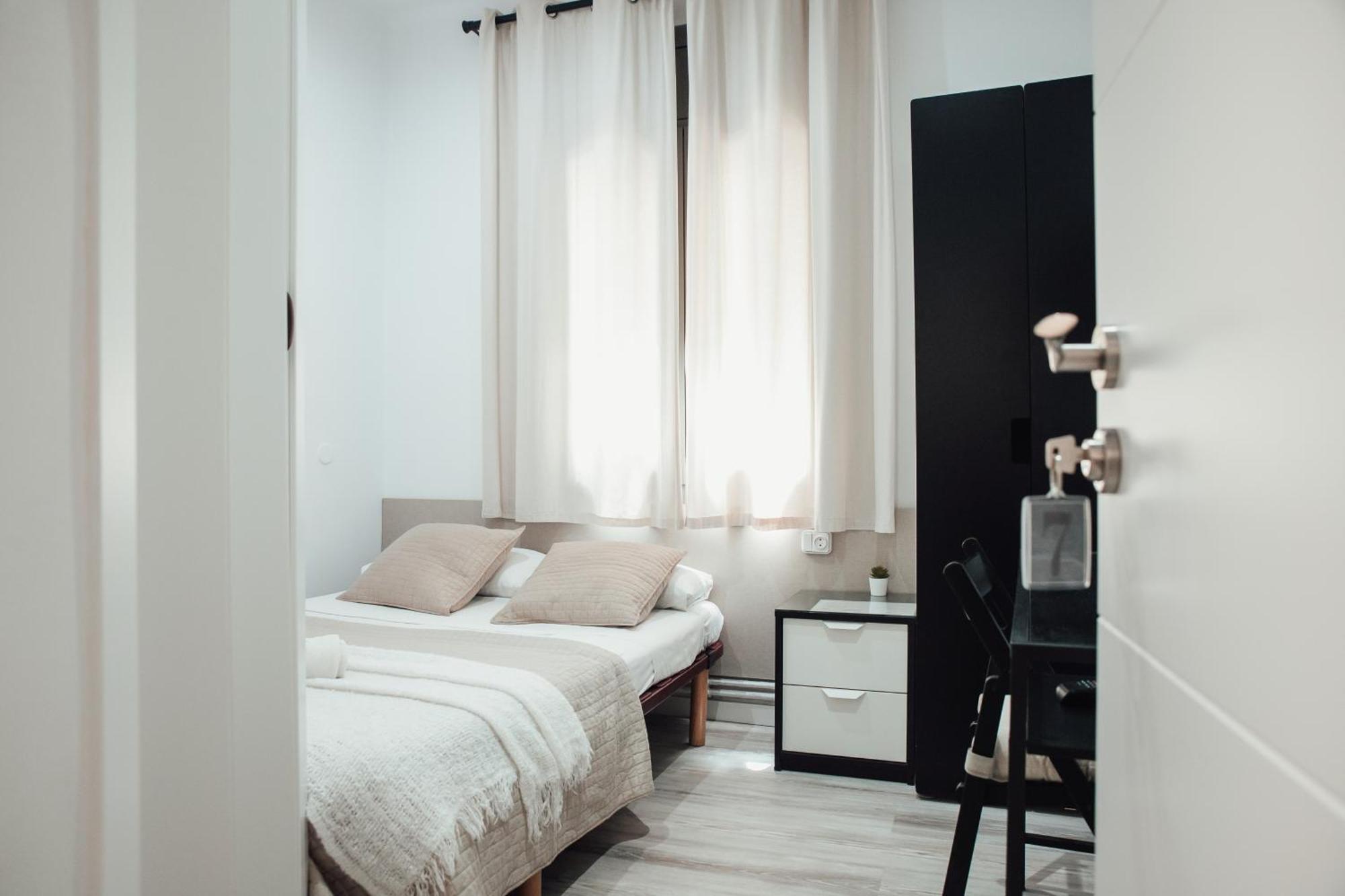 Hostal Ruta De Francia Barcelona Kültér fotó