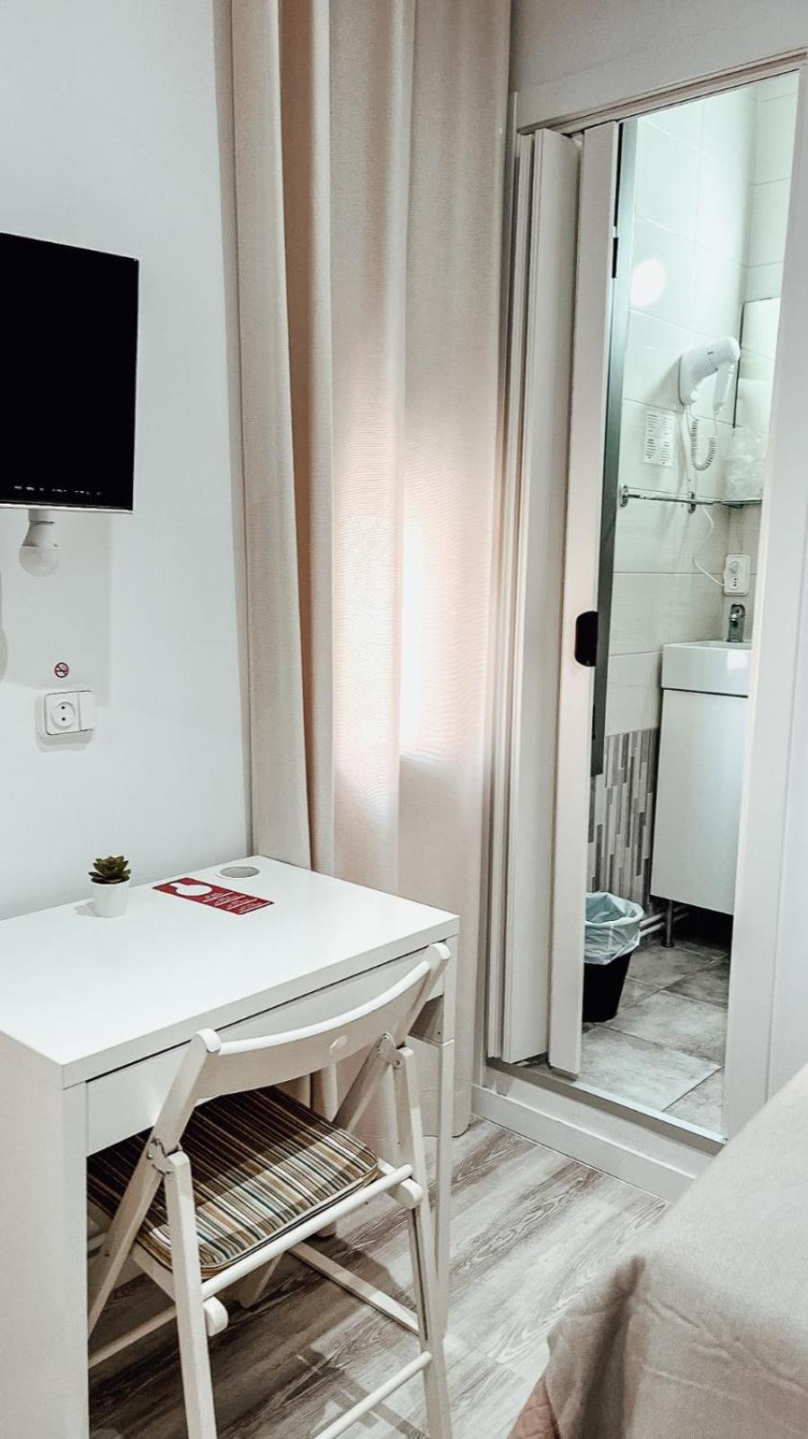 Hostal Ruta De Francia Barcelona Kültér fotó